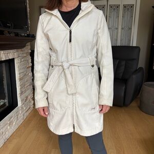 Lole Cream Trench Coat with Belt